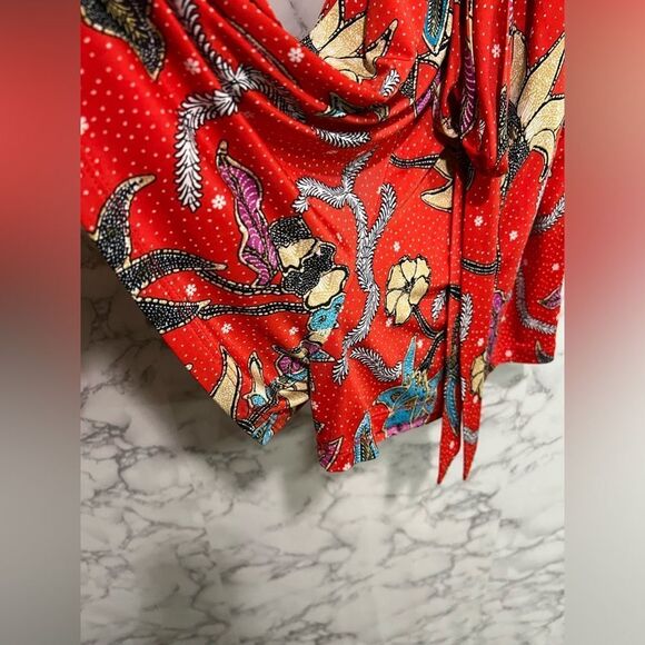 Veronica M Off the Shoulder
Stretch Floral Romper Size S - Picture 5 of 7